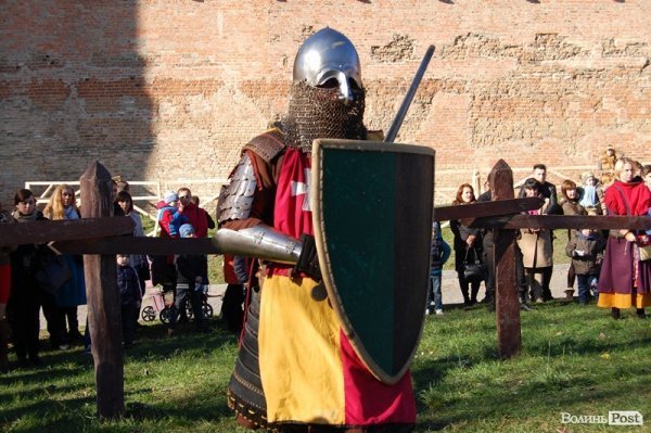 У Луцькому замку – лицарський турнір. ФОТО