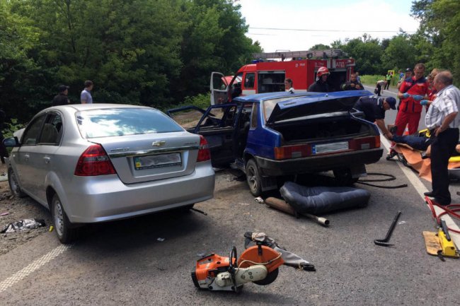 Виїхав на зустрічну: на Хмельниччині сталась смертельна аварія. ФОТО