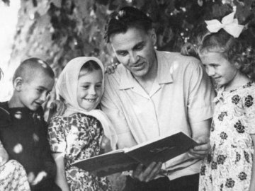 На Волині вшанували видатного педагога і письменника