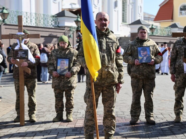 У Луцьку попрощалися з Героями Євгенієм Філясом та Тарасом Медведчуком