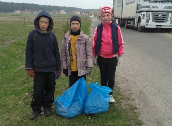 Екологічна толока під Луцьком. ФОТО