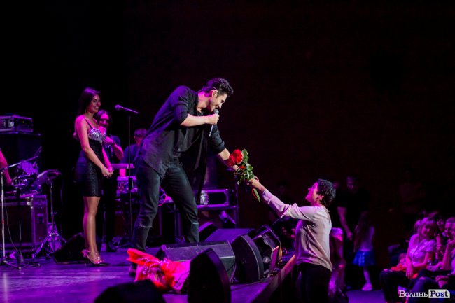 Шквал емоцій та запальна музика: як у Луцьку виступав Dan Balan. ФОТО