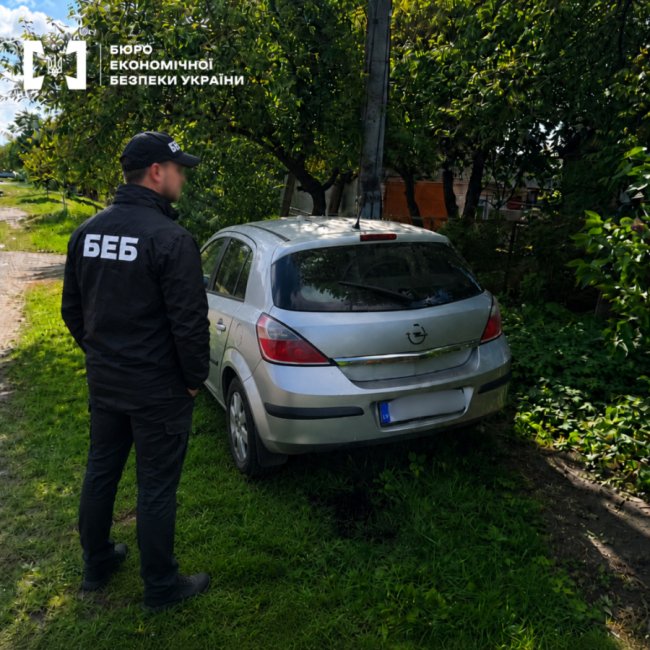 Лучанин продавав на ОЛХ автівки, які ввозили для ЗСУ. ФОТО