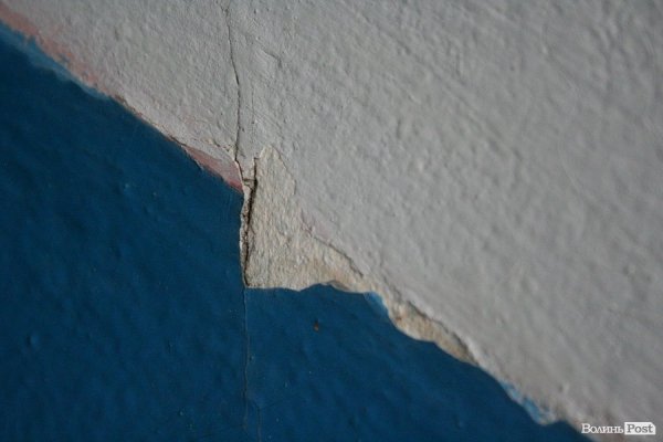 У стінах більшають тріщини, – мешканці будинку з обвалом. ФОТО