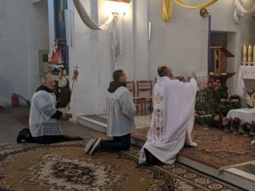 У місті на Волині відслужили Пасхальну месу. ФОТО