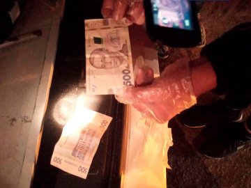 У Луцьку п'яний водій хотів підкупити патрульних. ВІДЕО