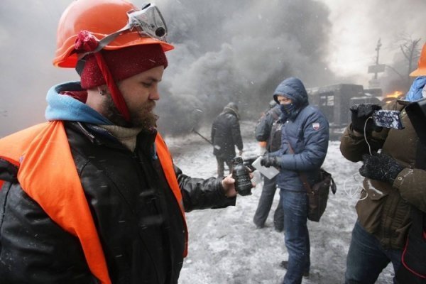 Протистояння на Грушевського: центр Києва у попелі і вогні. ФОТО