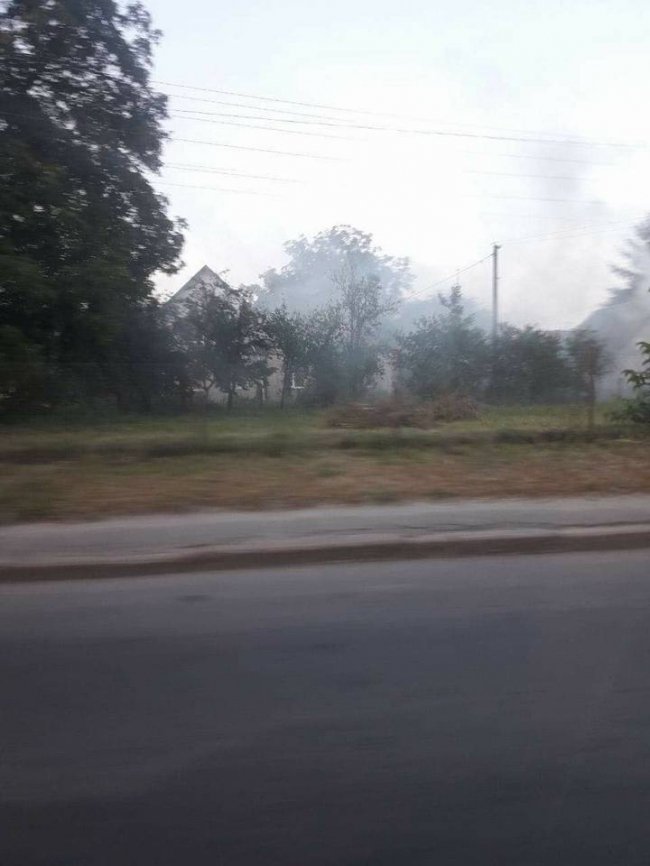 У Луцьку чоловік розвів багаття посеред міста