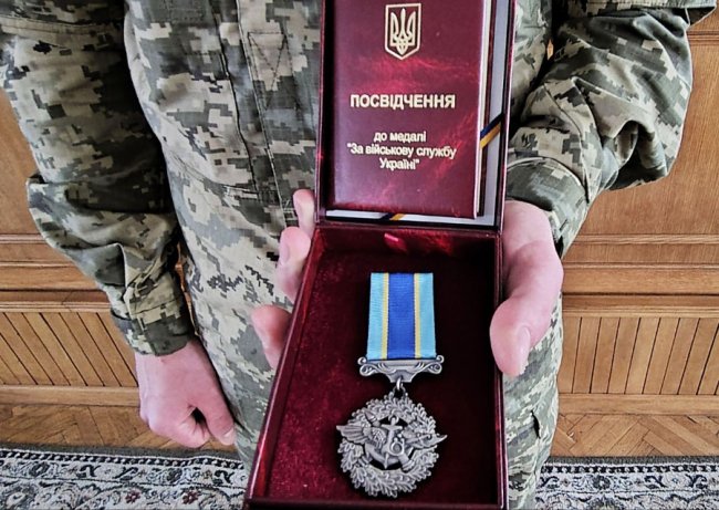 Волинські прикордонники отримали державні нагороди. ФОТО