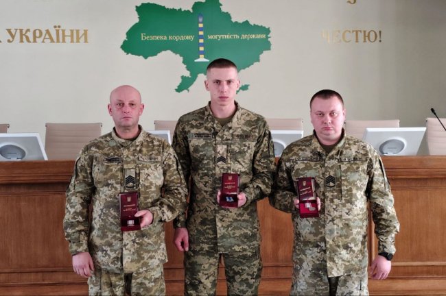 Волинські прикордонники отримали державні нагороди. ФОТО