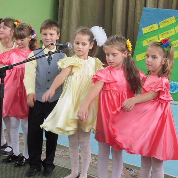 Школа-«дев’ятирічка» на Волині відсвяткувала 50-річчя. ФОТО