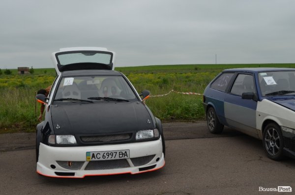 Під Луцьком визначили переможця з дрег-рейсінгу. ФОТО