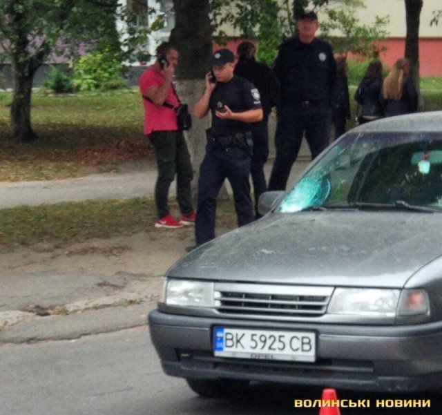 У Луцьку легковик збив школяра: дитина – у лікарні. ФОТО