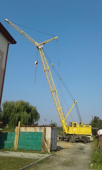 У волинському селі «розширюють» школу. ФОТО