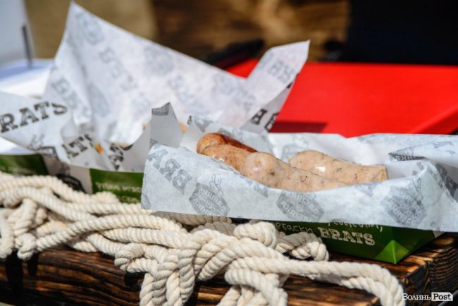 Вперше в Україні: на Lutsk Food Fest презентували принципово нові ковбаски*