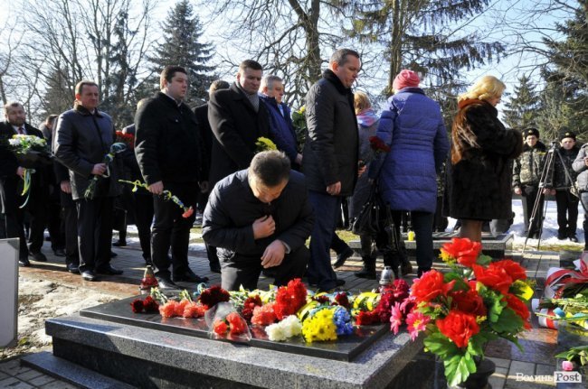 Сотні лучан вшанували пам’ять Героїв Небесної Сотні