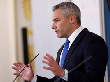 Канцлер Австрії прокоментував зустріч із Путіним