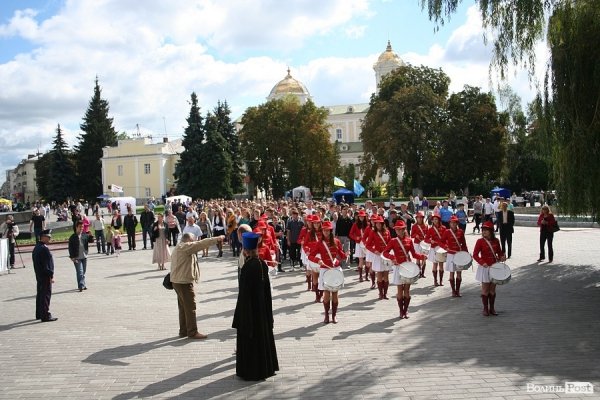 У Луцьку агітували за тверезе життя. ФОТО