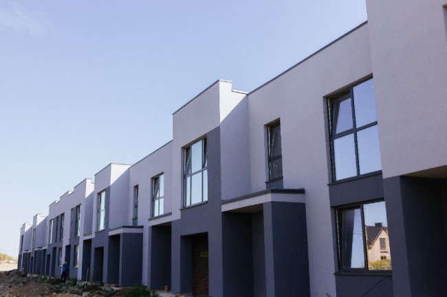 У ЖК «Струмочок» під Луцьком продають збудований котедж*