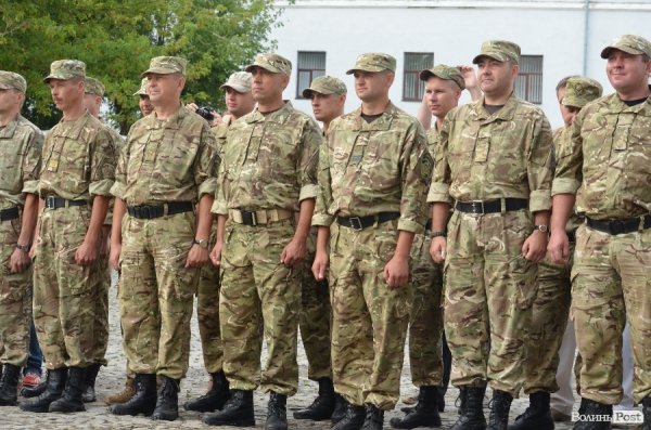 У Луцьку Яценюк нагородив бійців батальйону «Світязь». ФОТО
