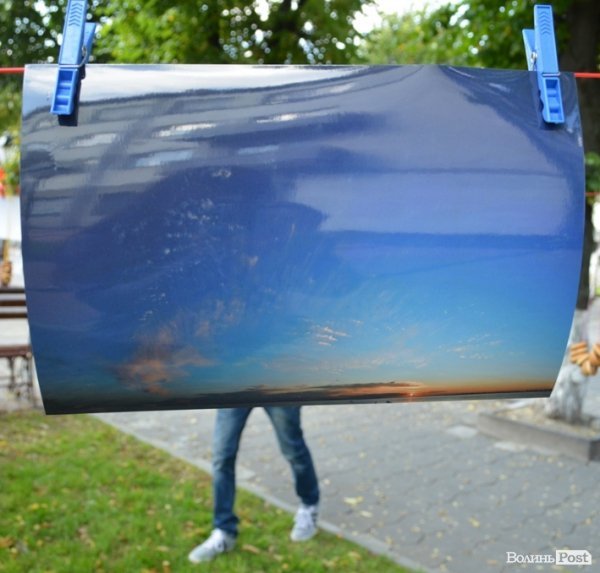 Фото на мотузках: у Луцьку стартувала мистецька «Сушка». ФОТО  