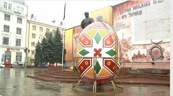 Які конкуренти у луцького яйця-гіганта? ФОТО. ВІДЕО