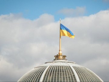 Рада скасувала ПДВ і мита на ввезення безпілотників, тепловізорів і рацій
