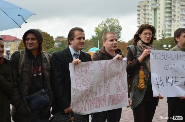 Через закон про наклеп луцькі журналісти «ігноритимуть» владу. ФОТО 