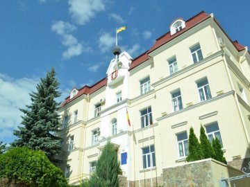 Луцька міська рада затягує розгляд судової справи, пов'язаної зі штрафами Пустовіту, - адвокат