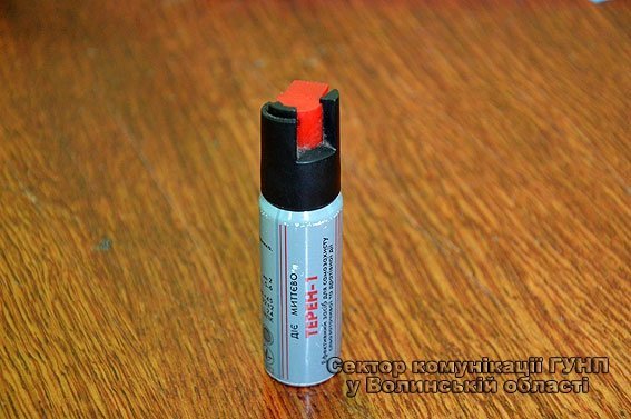 У Ківерцях зловмисник застосовував сльозогінний газ, аби грабувати дітей . ФОТО. ВІДЕО