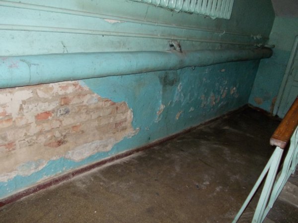 Грибок, корозія і дірявий дах: яким продали кінотеатр «Промінь». ФОТО