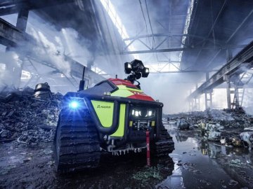 Пожежу після ракетної атаки на Тернопіль рятувальникам допоміг загасити робот