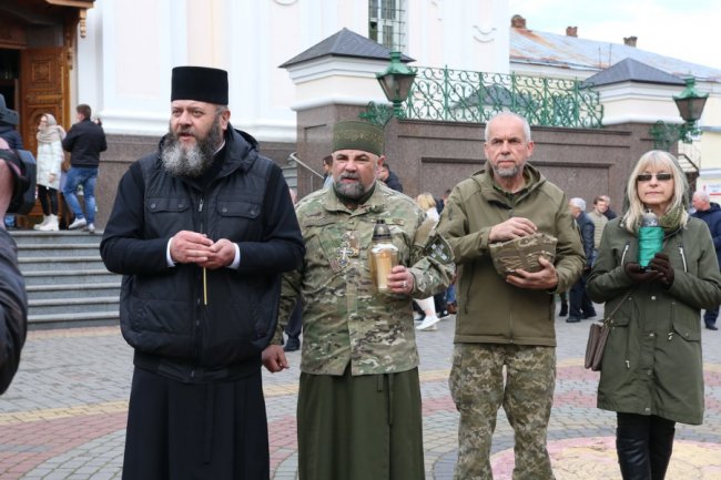 У Луцьк привезли вогонь єдності та перемоги. ФОТО