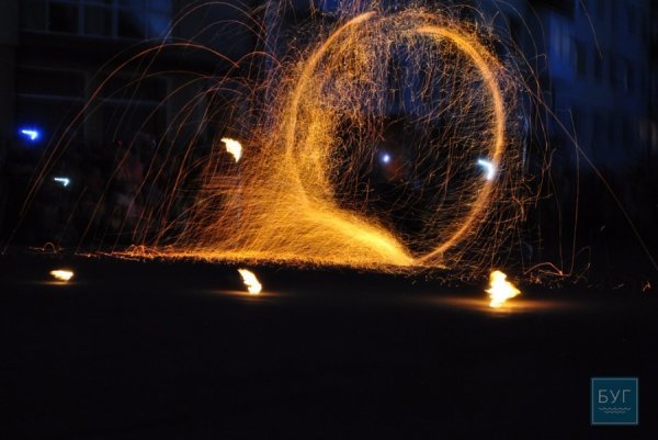 День міста у Володимирі-Волинському закінчився незвичайним фаєр-шоу. ФОТО