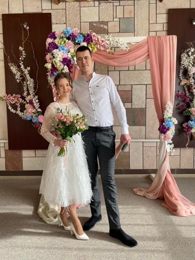 Кохання під час війни: у Нововолинську одружилася 21 пара. ФОТО 