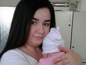 Волинська родина потребує допомоги для порятунку дитини