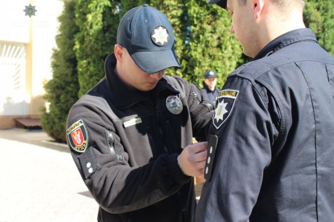 У Луцьку нагородили патрульних, які брали участь у війні з Росією. ФОТО