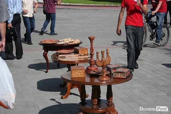 На Театральному майдані виставка-ярмарок ПТУ