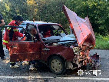 На Волині п'яний водій Volkswagen влетів у ЗАЗ: є постраждалі. ФОТО