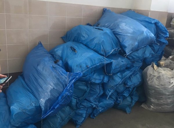 На «Ягодині» виявили контрабандний одяг на 700 тисяч гривень. ФОТО. ВІДЕО