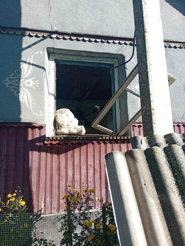 Пошкоджений житловий будинок: що відомо про наслідки атаки на Рівненщину