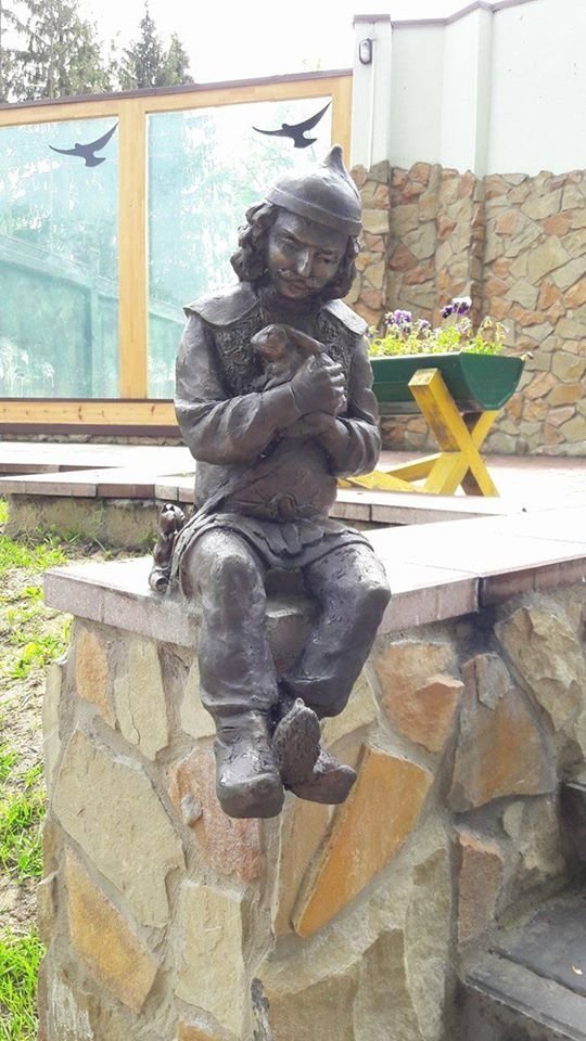 У Луцькому зоопарку з'явився кликун. ФОТО