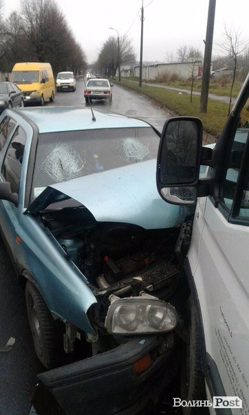 У ДТП на Ківерцівській постраждало троє людей. ФОТО