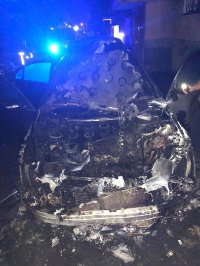 У Рівному вночі спалили автівку депутата. ФОТО. ВІДЕО
