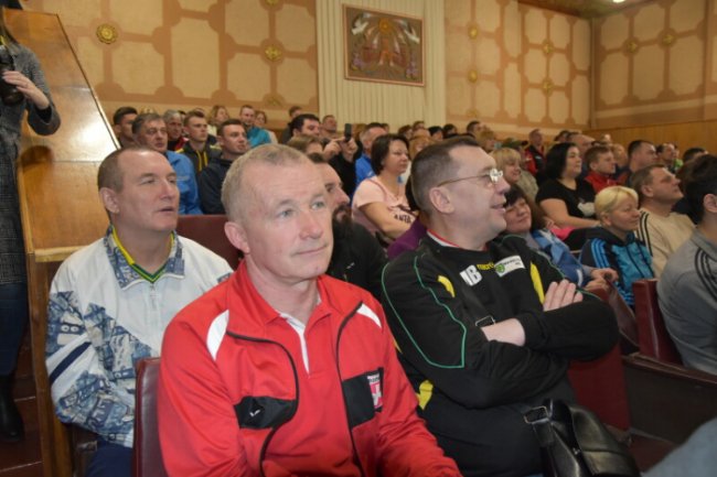 Телеведучий Олександр Педан влаштував тренінг для луцьких вчителів. ФОТО