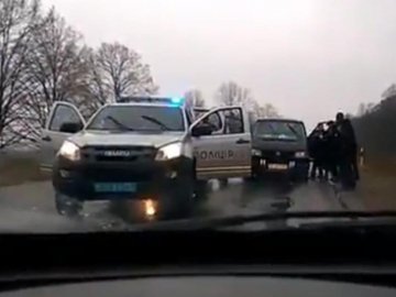 Водія-втікача затримували зі стріляниною, - офіційна версія