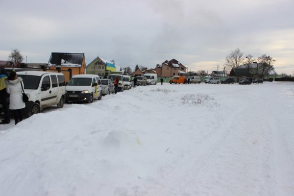 «Я тебе вилікую зараз», - полковник міліції активісту луцького Автомайдану. ФОТО. ВІДЕО