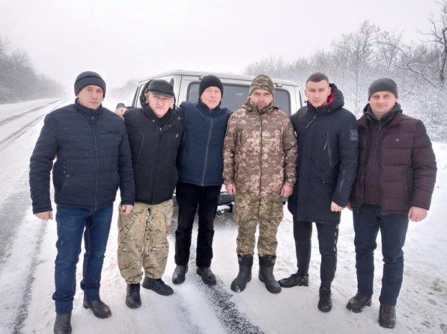 Волиняни відправили у зону ООС новорічні та різдвяні подарунки. ФОТО