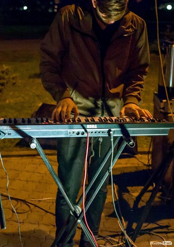 Вуличний концерт у центрі Луцька. ФОТО