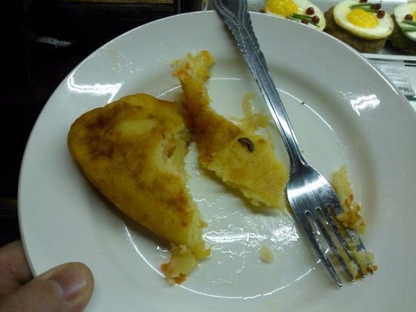 «Комплімент від шефа»  в  кафе у центрі Луцька. ФОТО